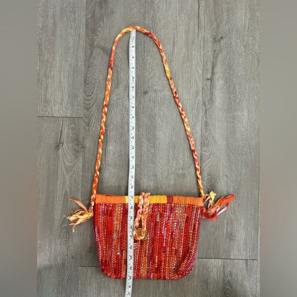 Handmade cloth- buttoned closure - crossbody - boho- purse bag- red tassel - Picture 2 of 8